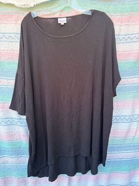 LuLaRoe Black Relaxed Tunic Top